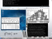 KDE Debian Squeeze + KDE 4 + compiz + kvm (rodando fedora e freebsd)